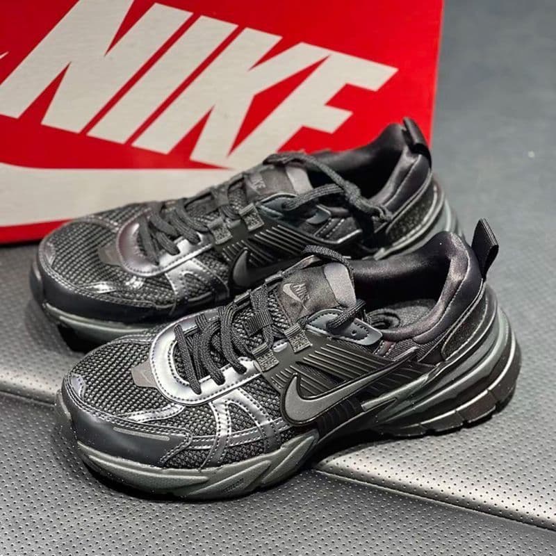 V2K Run Chunyuan Silver Semelle épaisse Papa Polyvalent Hommes Femmes Campus Coussin d'air Chaussures de course et de sport décontractées ning