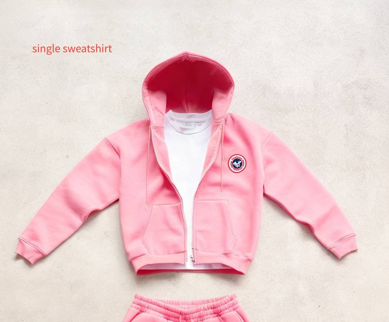 Sweat à capuche 2026 avec motif imprimé et cordon de serrage, style carte du monde, ensemble tendance 2026.