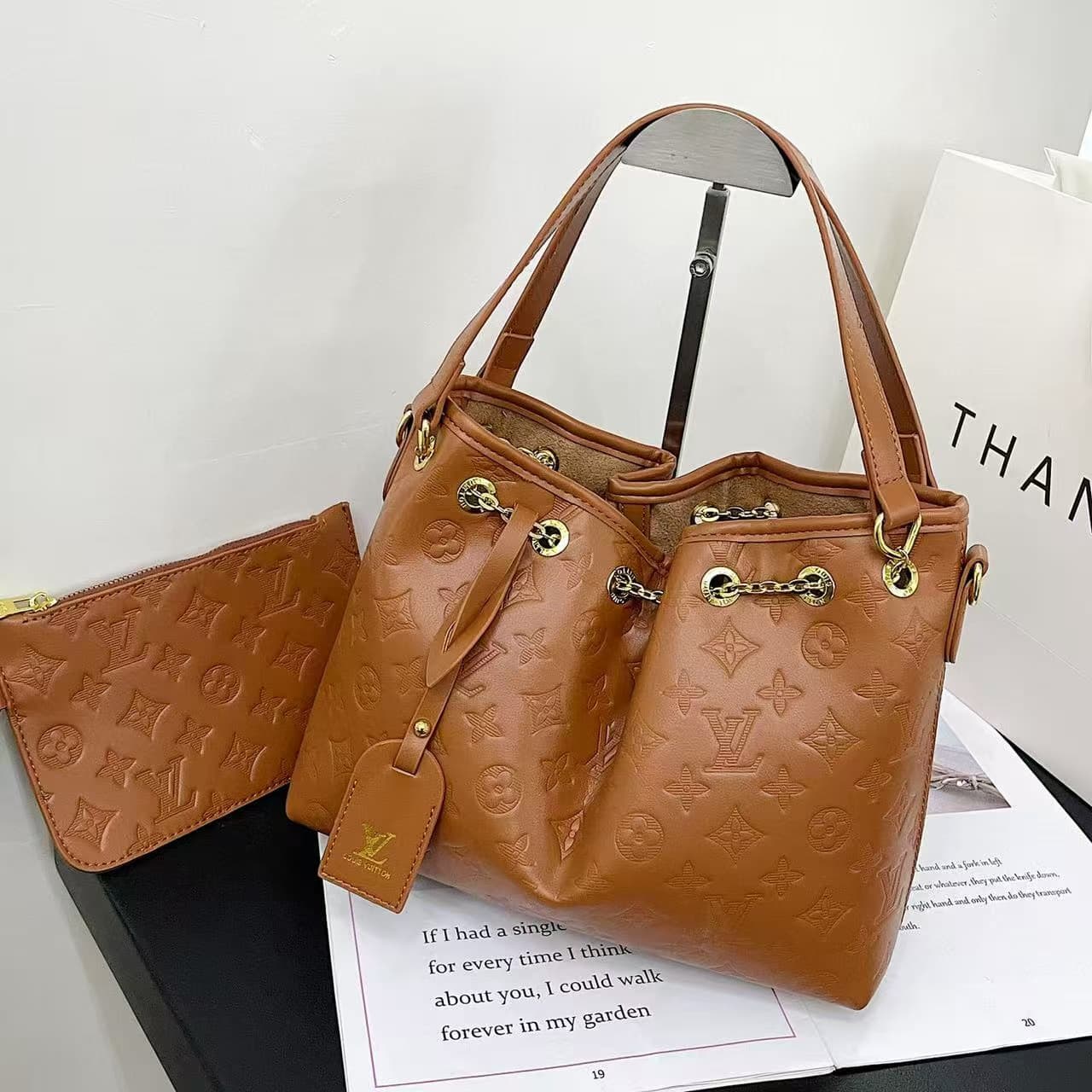 Sac bandoulière style 2026, simple et tendance, nouveau sac seau polyvalent, sac femme grande capacité, best-seller !