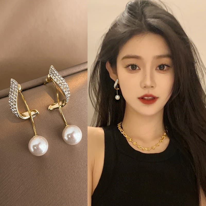 Design High-End 2022 Trendy Elegant Pearl Drop Internet Celebrity Hot-Selling Earrings For Women 2025 New Style
