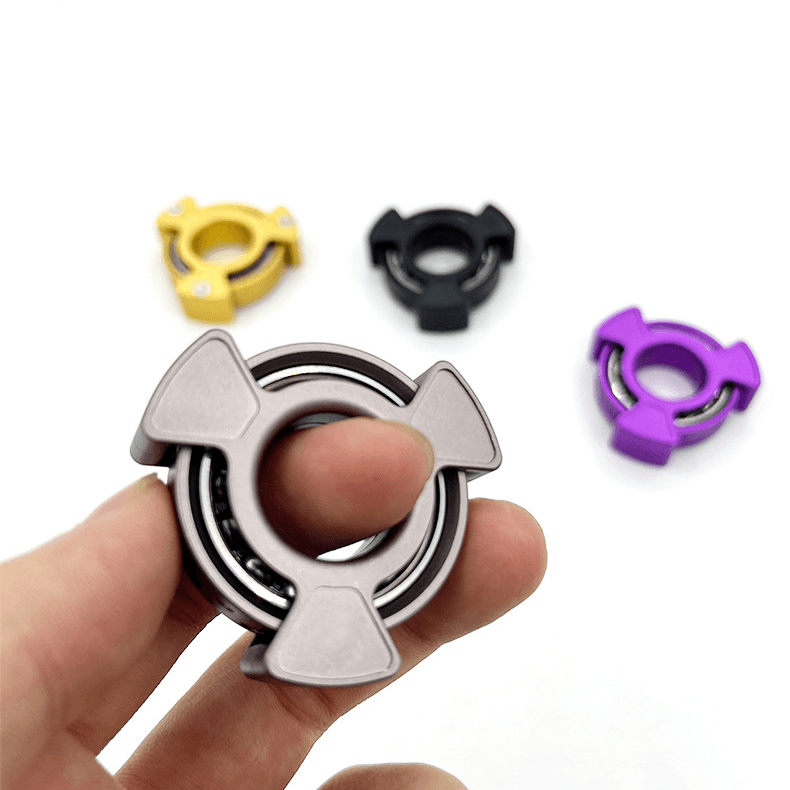 Reactor fidget spinner decompression Decompression metal toy ring large ring
