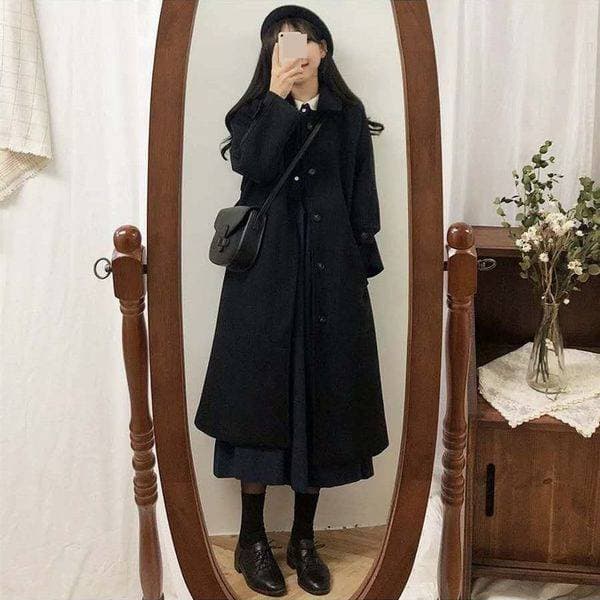 Women's Hepburn Style High-end Thick Black Wool Coat