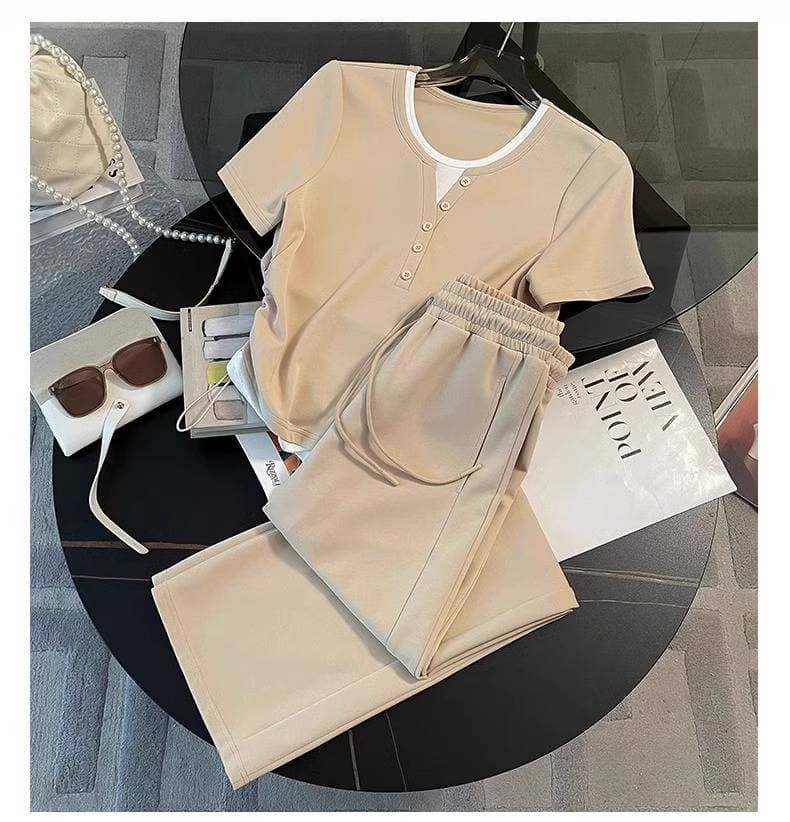 Women's Summer Trendy Workout Set With Waist Cinch For Slimming Effect - Short Sleeve Wide Leg Pants Two-Piece
