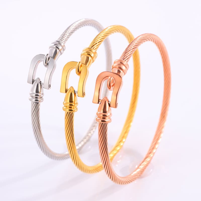 Unisex Titanium steel bracelet elastic horseshoe buckle bracelet for girls high end personality simple non fading girlfriends exquisite bracelet