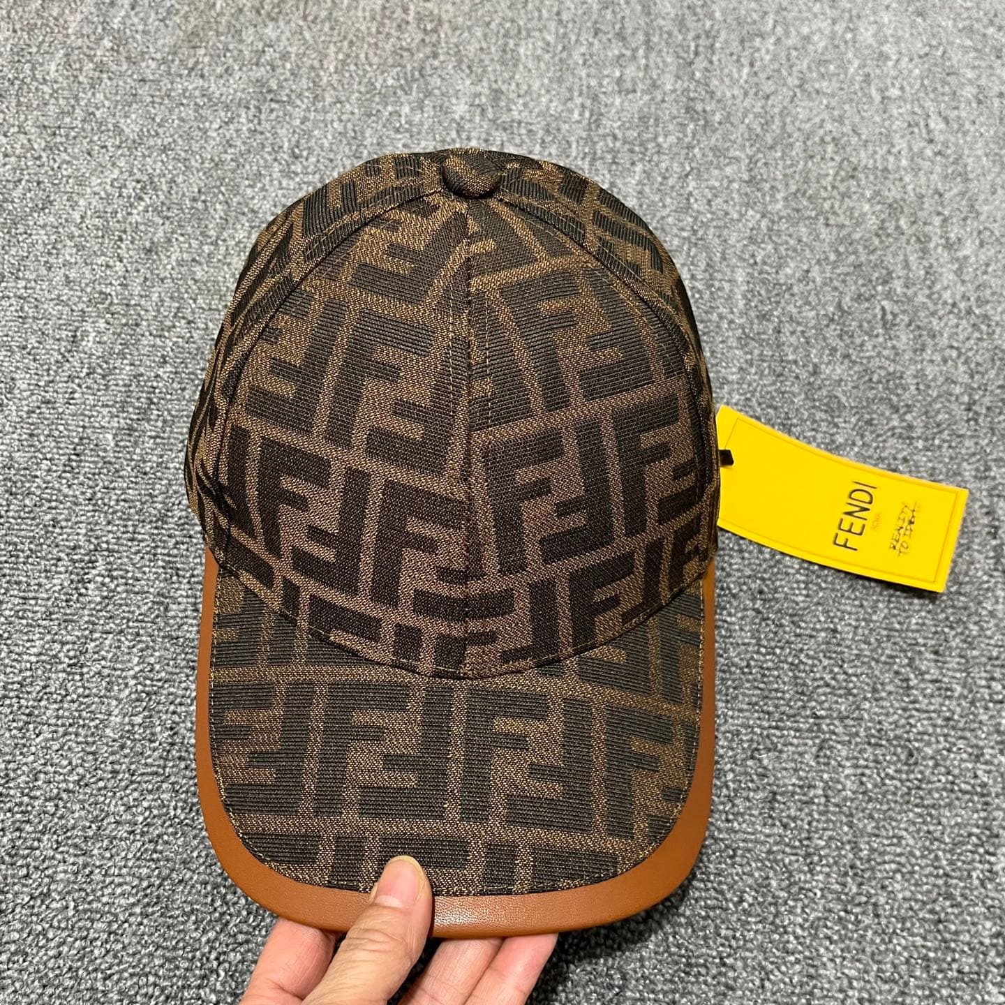 Casquette FENDI pour homme et femme, casquette de baseball tendance et polyvalente, chapeau de soleil pour les sports de plein air
