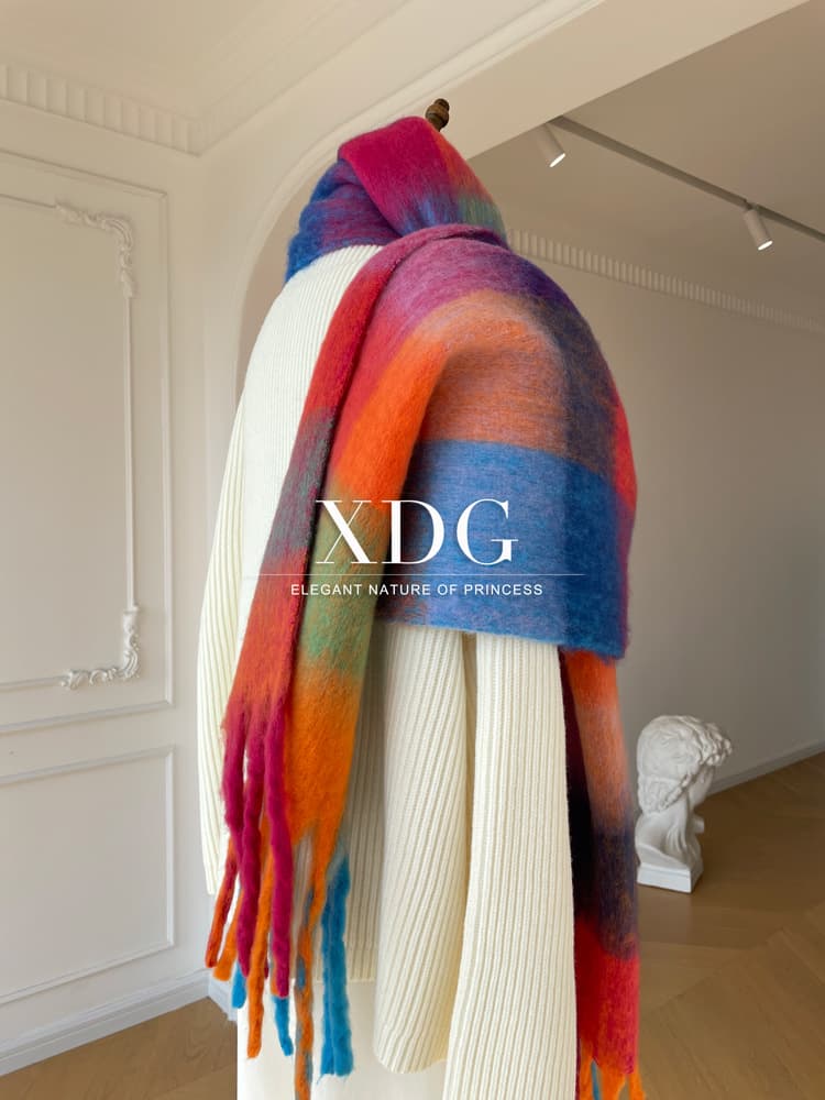 Europe and the United States big fashion week light luxury women's colorful warm tassels faux cashmere shawl shawl scarf