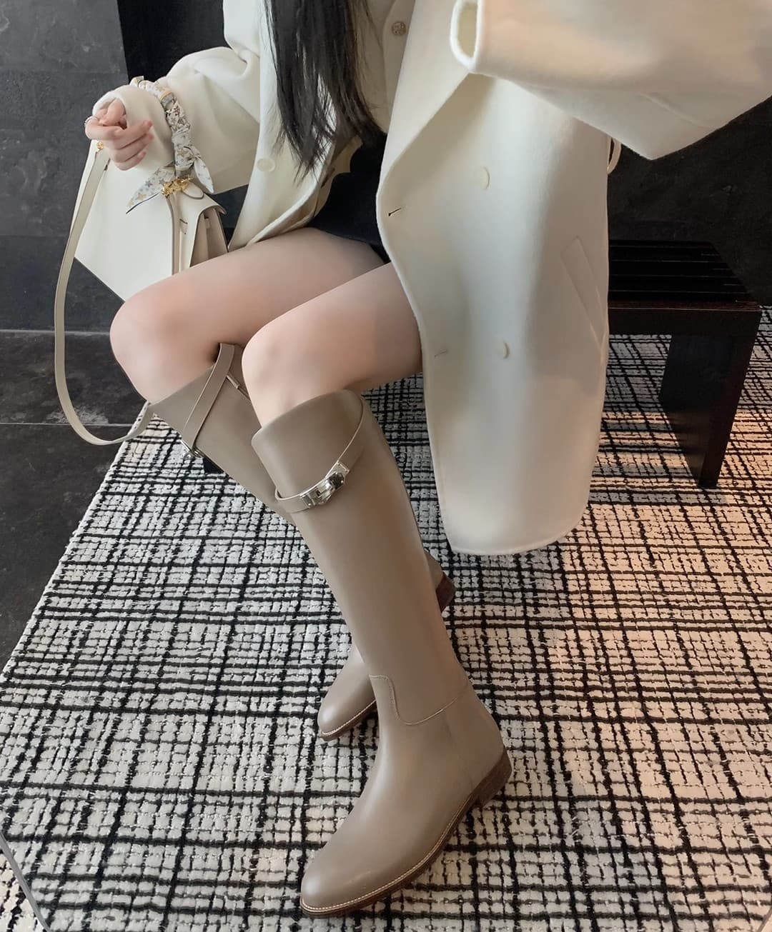 Chaussures Instant Su Yinyin du même style avec bouche diagonale en cuir véritable K * Lock boucle fermeture éclair latérale talon épais haut