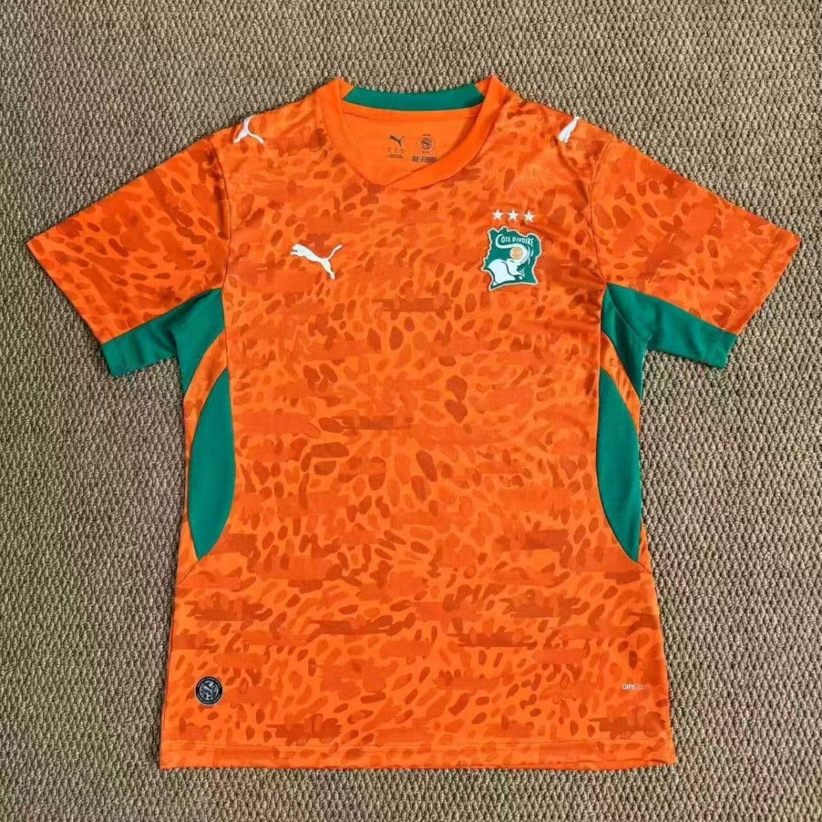 Maillot domicile orange à manches courtes de l'équipe nationale de Côte d'Ivoire pour la Coupe du Monde 2026 (nouveau modèle)