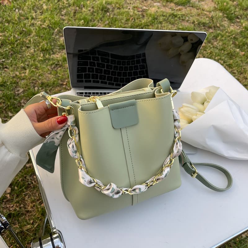 Women's Bag Simple Fashion Bags for Women Autumn Popular New Trendy Versatile Crossbody Bag Fashion Shoulder Bucket Bag