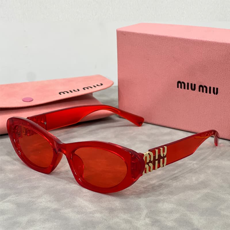 Lunettes de soleil MM de haute qualité, style œil de chat, monture fine, monture rétro élégante idéale pour les vacances.