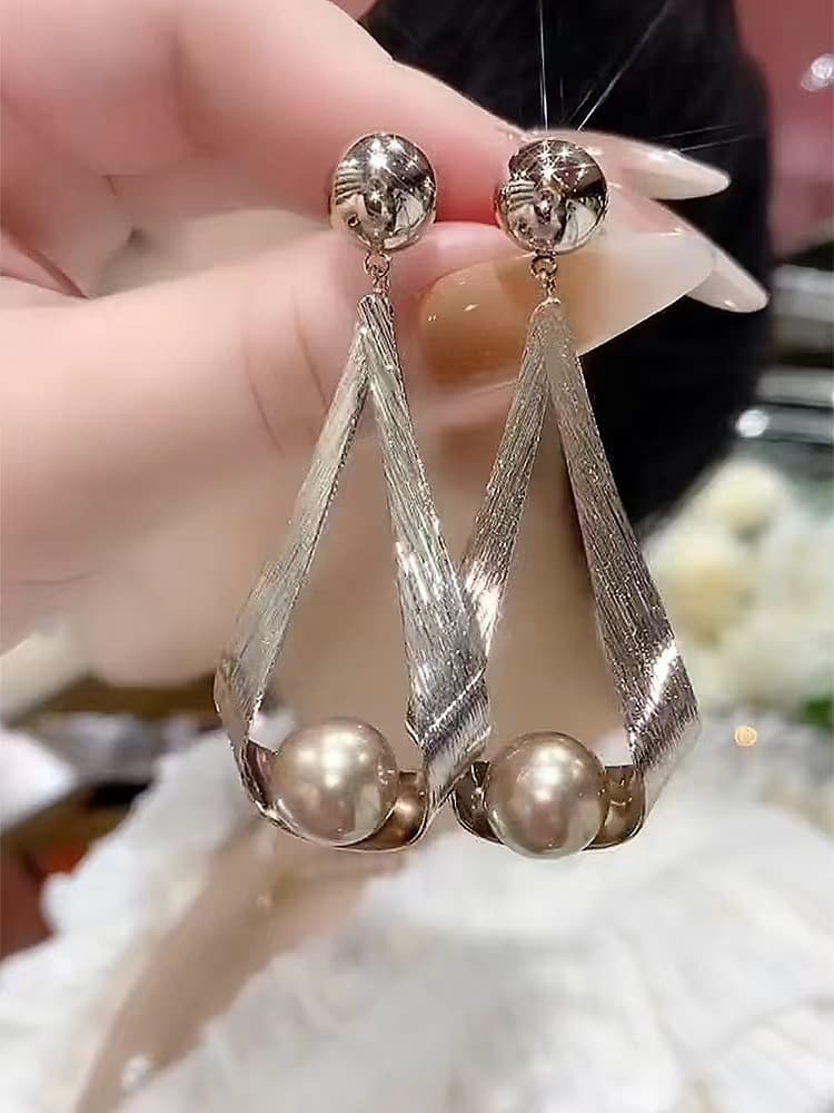 Women's earrings Pearl earrings for women new trendy high-end earrings long temperament earrings silver needle rhombus earrings