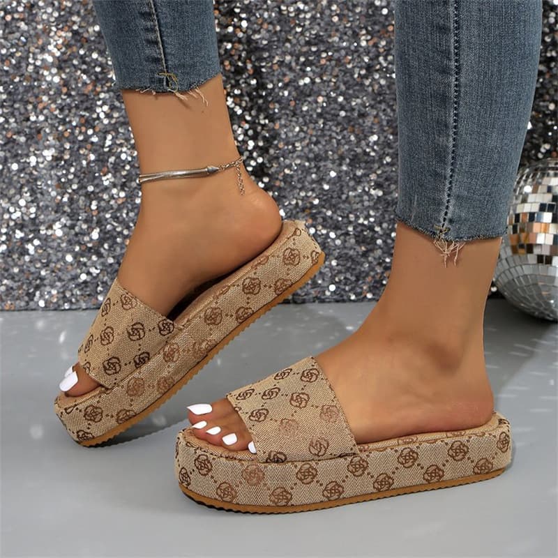 Slippers foreign trade large size thick soled women's slippers 2024 new style plum blossom embroidery platform bottom casual women's sandals