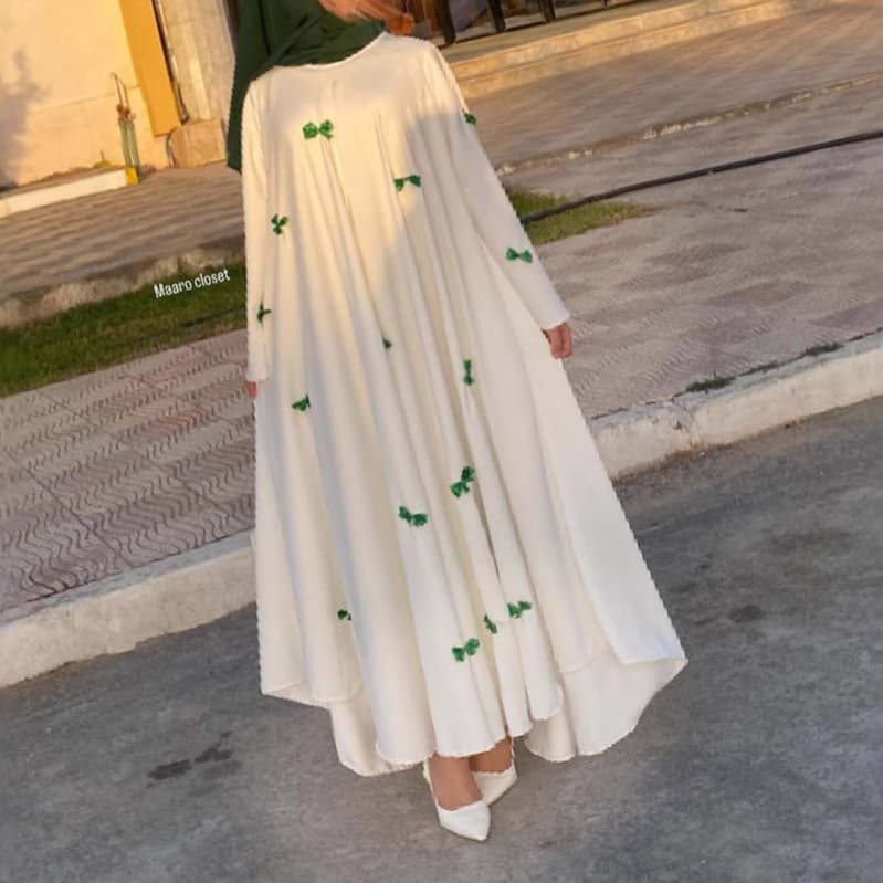 Butterfly-Sleeve Abaya Dress – Dubai Modest Fashion With Flared Cuffs | 3 Elegant Colors | One Size Fits Most