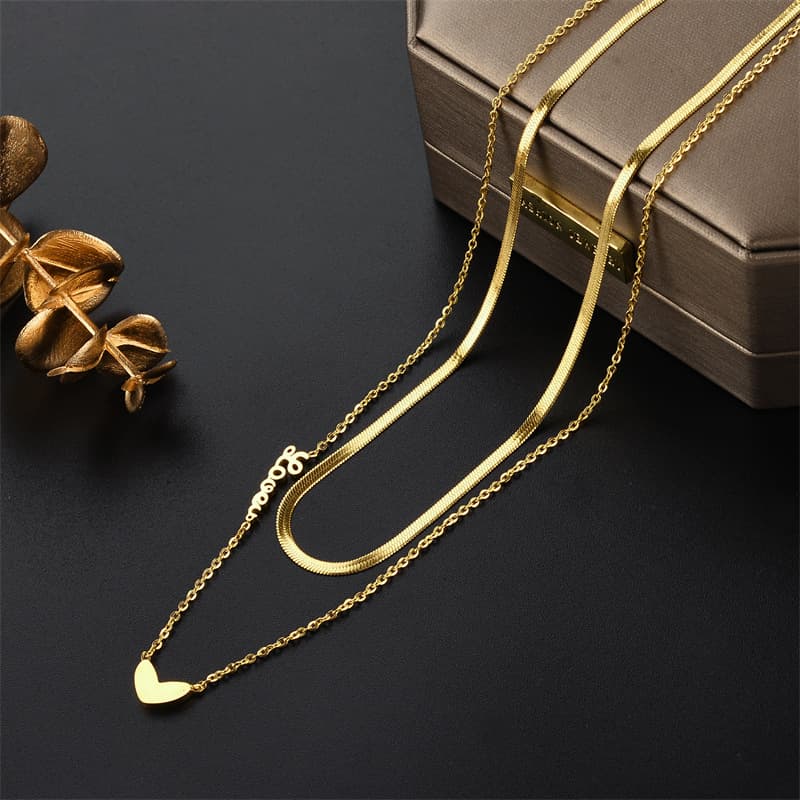 Gold-plated titanium steel design feeling love love double-layer necklace female ins niche heart-shaped simple and versatile clavicle chain