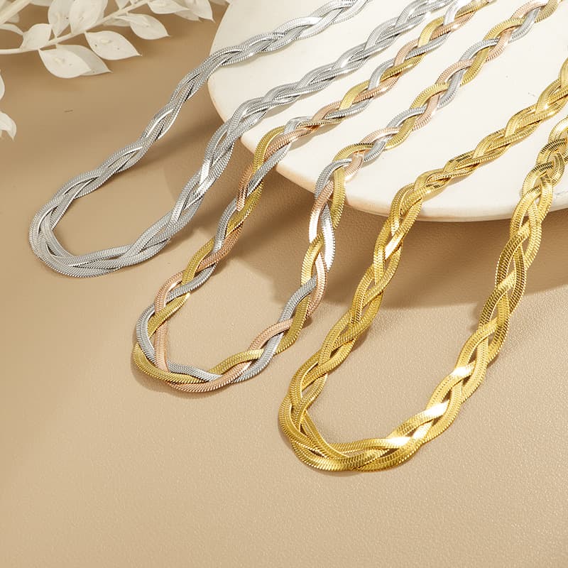Bohemian Ethnic Retro Women Necklace Unique Niche Design Hand-woven Snake Bone Titanium Steel Necklace Female Personality Collarbone Chain