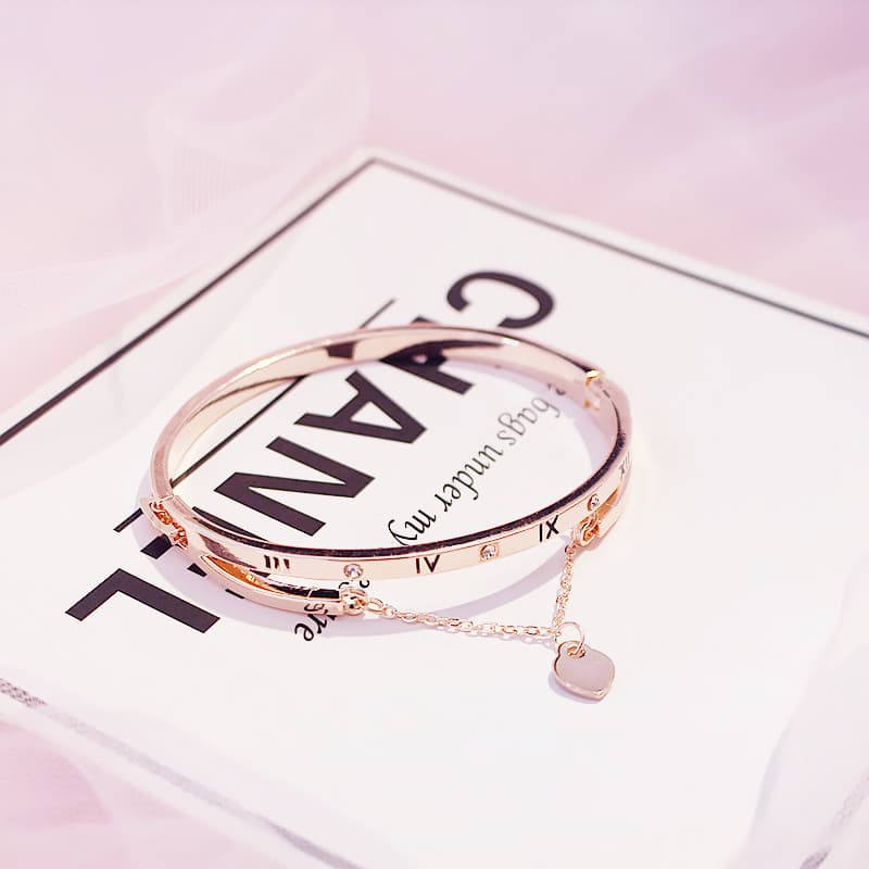 Roman Bracelet With Numbers And Tassels, Peach Heart Elegant Versatile Korean Style Bracelet, Trendy Women's Jewelry