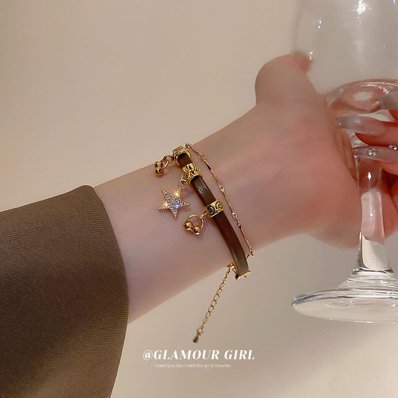 Belt inlaid with diamond, star bell pattern chain, double-layer bracelet, French niche design, new bracelet for women