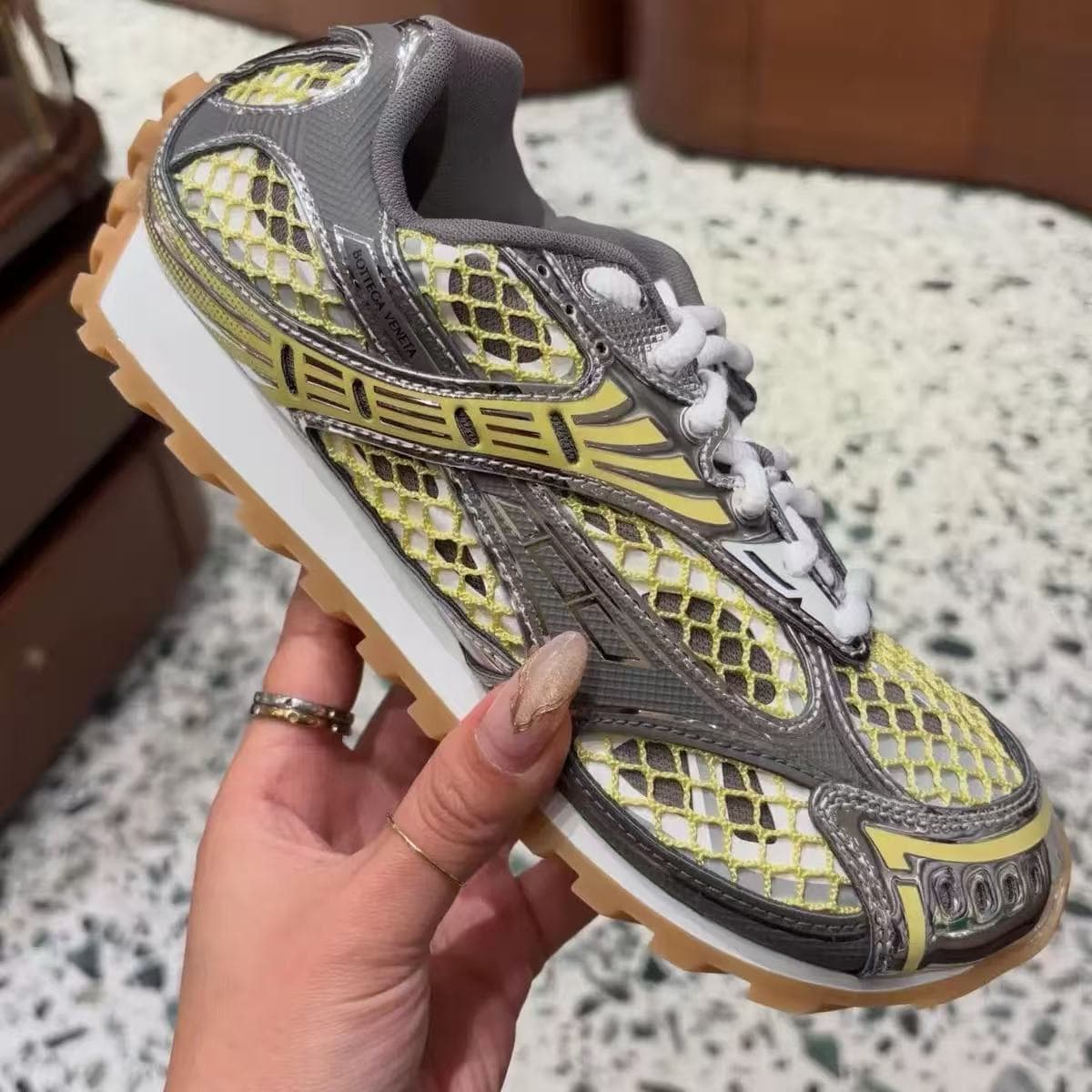 [Même style que celles de Wang Yibo] Chaussures rétro en maille style papa, antidérapantes, style Forrest Gump, ultra-légères et décontractées