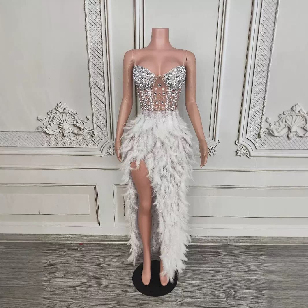 Women's Clothing Elegant Swan Feather Ball Gown Strapless Empire Waist Prom Dress For Birthday Party, Gala, Evening Event (White/Red, Long/Short)