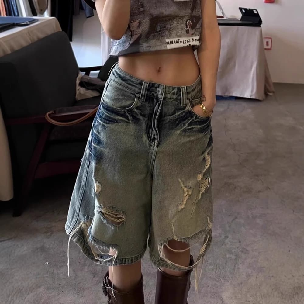 Women's High Waist Ripped Denim Shorts American Retro Washed Straight Loose Fit Summer 2025 New Five Point Pants