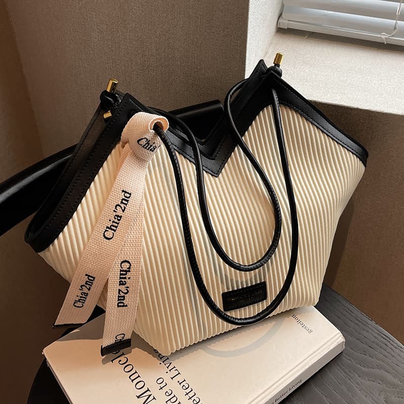 European and American Big Bag 2024 Spring and Autumn New Women's Bag Casual Versatile Canvas Bag Work, Class Commuting Single Shoulder Bag Tote Bag