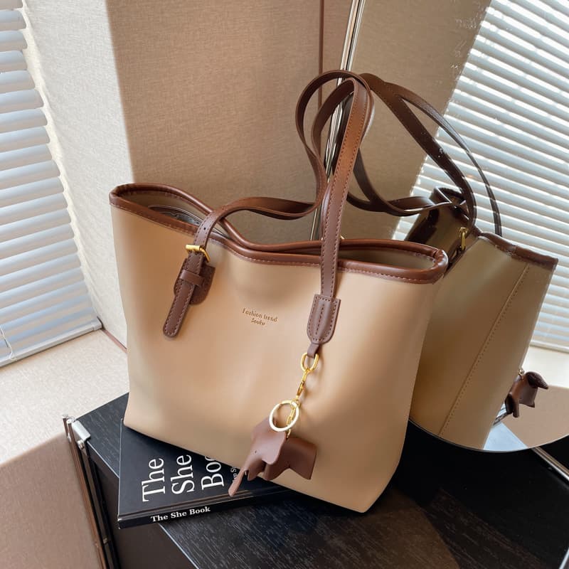 Large Capacity 2024 New Trendy Autumn Winter Stylish Shoulder Textured Women's Artistic Commuter Lazy Style Tote Bag