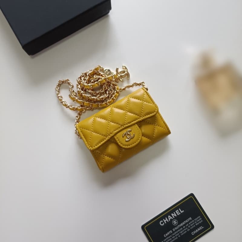 Sac bandoulière mini tendance avec chaîne logotée pour femme, sac à bandoulière unique idéal pour les voyages et le shopping