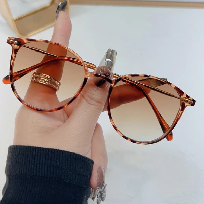 New Arrivals Ladies Fashion UV400 Sunglasses Men Women Trendy Driving Riding Eye Protection Glasses Unisex Vintage Retro Round Frame