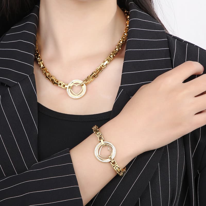 Women's Jewelry Set Fashion Card Wheel Stainless Steel Jewelry Personality Round Full Diamond Hollow Heart Shaped Thick Chain