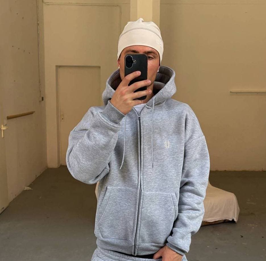 Sweat à capuche unisexe tendance Y2K, style streetwear 2026, disponible en noir, bordeaux, bleu roi, gris, rose et multicolore
