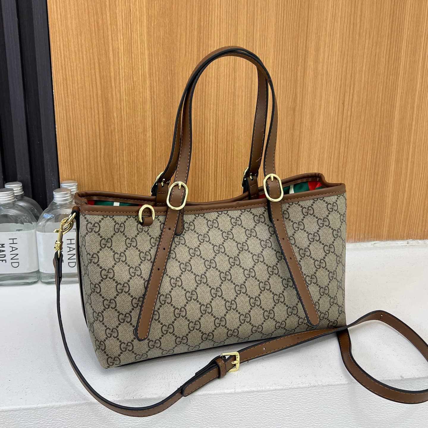 Sac cabas moyen à emblème GG, sac bandoulière, sac à main, sac seau, sac à bandoulière pour femme