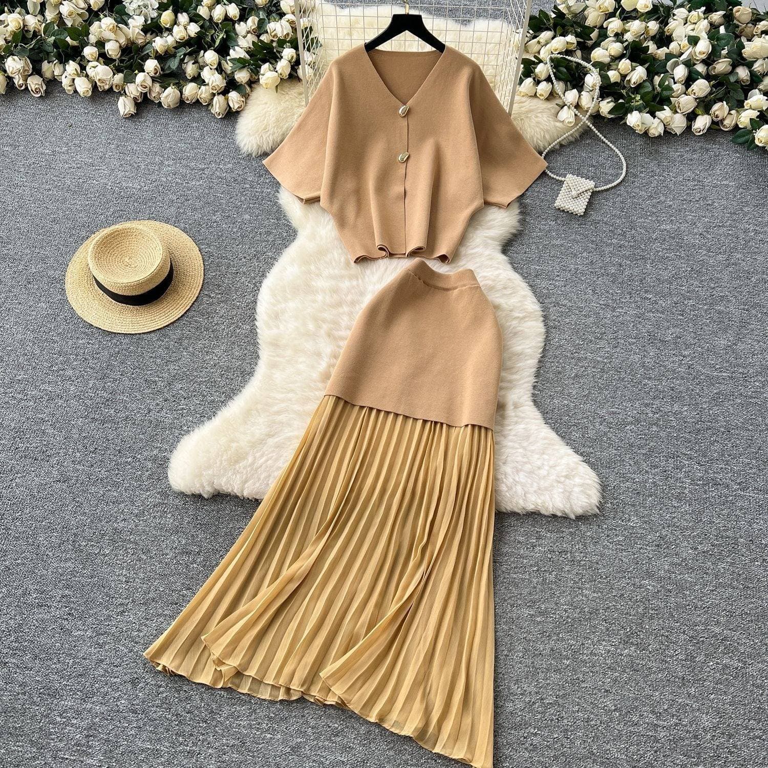 Women's Clothing Light Mature Style Two Piece Skirt Summer High End Short Sleeved Knitted Top High Waist Spliced Pleated Skirt