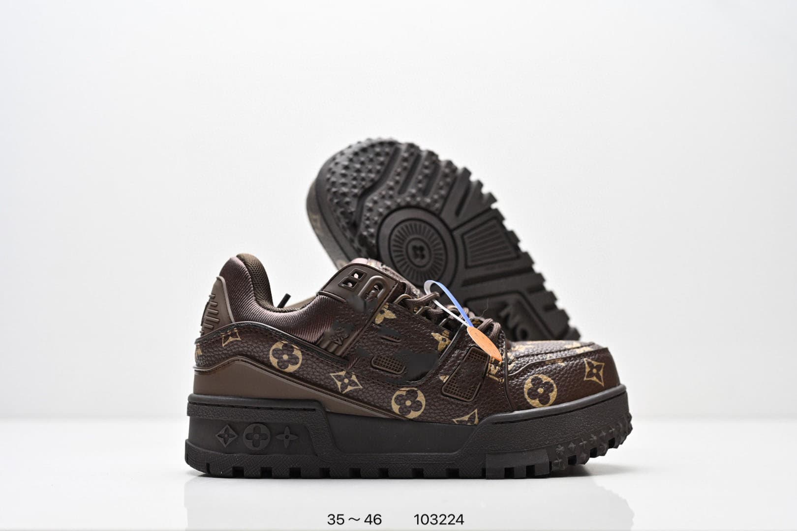 Baskets à plateforme marron foncé à imprimé floral pour hommes et femmes, en cuir, à lacets, semelle épaisse, style skate décontracté