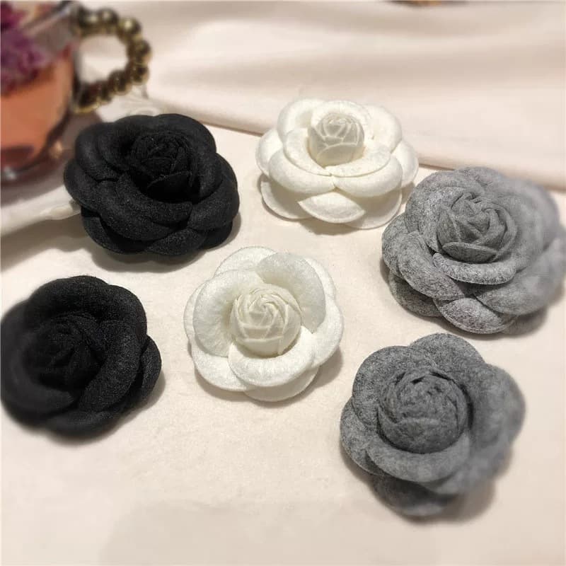 Korean Version Handmade Camellia Small Fragrance Style Brooch Black White Gray Flower Vintage Pin Suit Sweater Accessory