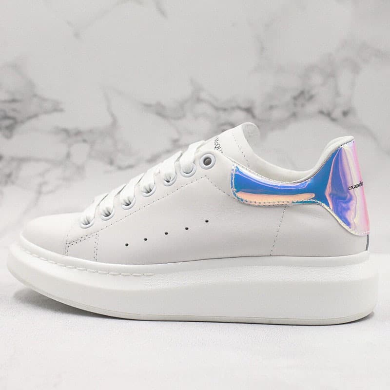Chaussures blanches Mc Queen en cuir de vachette de haute qualité pour femmes 2023, nouvelles chaussures de sport décontractées à semelle épaiss