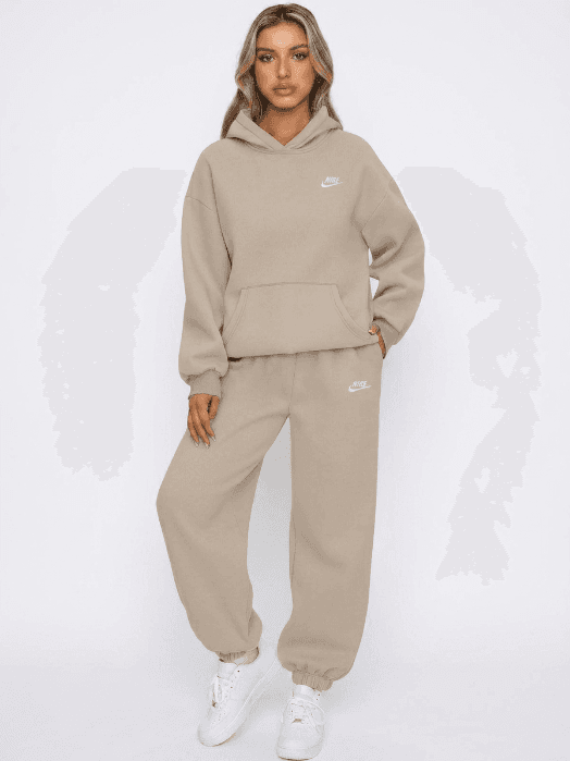 Ensemble deux pièces à capuche Nike pour femme avec logo classique