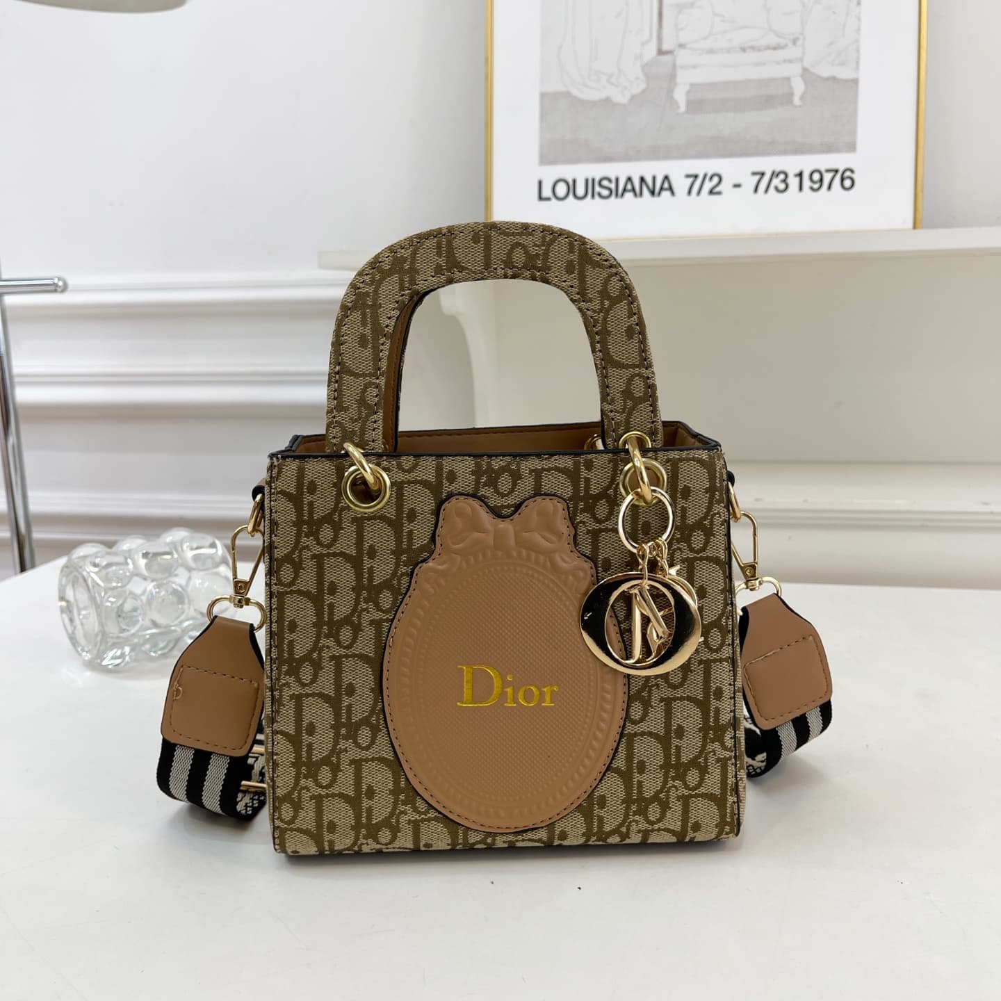 Sac cabas Dior à imprimé classique, sac à main de haute qualité, polyvalent et tendance pour les trajets quotidiens et les loisirs.