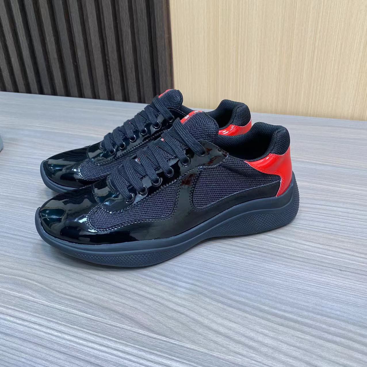 Chaussures de sport décontractées pour homme en cuir véritable noir de marque P, pointure 25, baskets de mode haut de gamme, nouveau modèle, gran