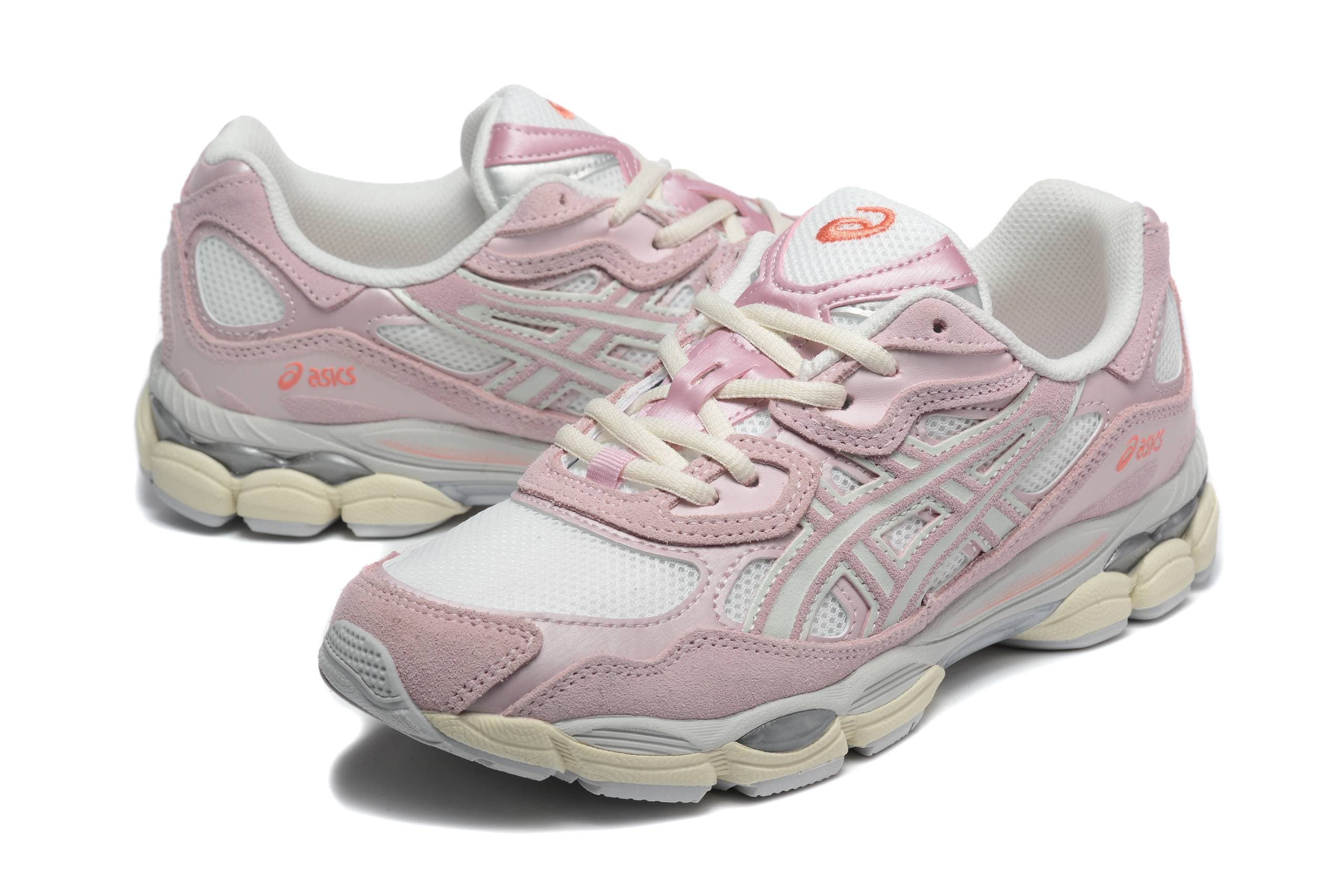 Baskets GEL-NYC élégantes pour les passionnés de mode, avec des lignes épurées et des détails modernes qui complètent n'importe quelle tenue s