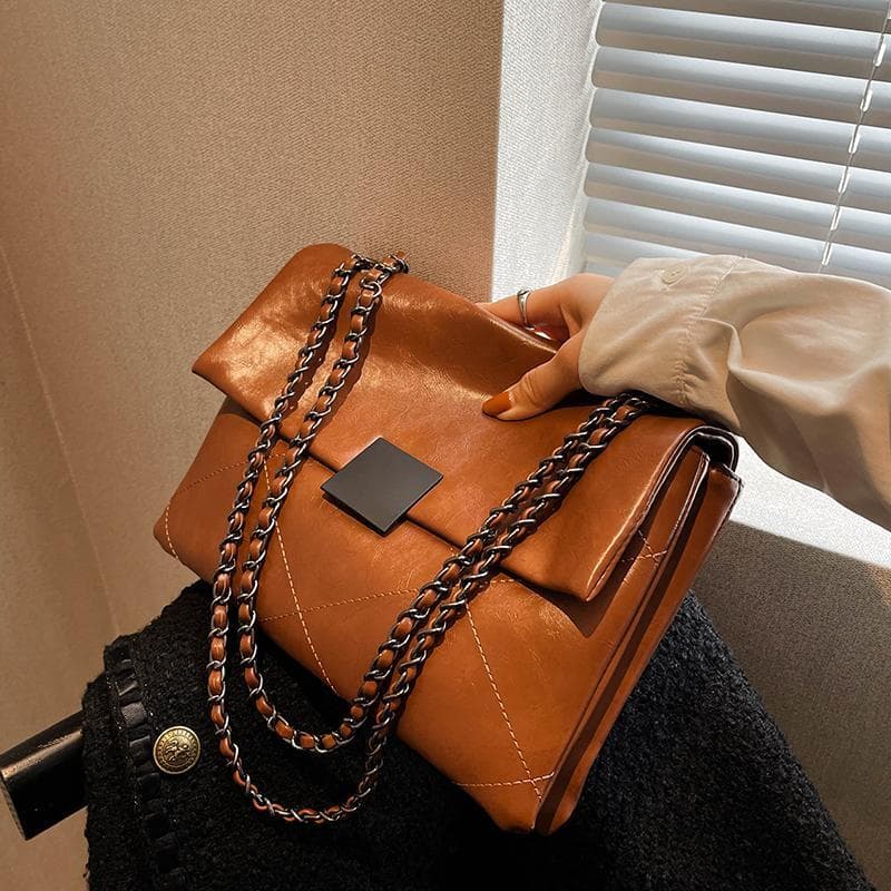 High-Quality Texture Small For Women 2025 New Fashion Diamond Chain Crossbody Niche Retro Underarm Messenger Bag