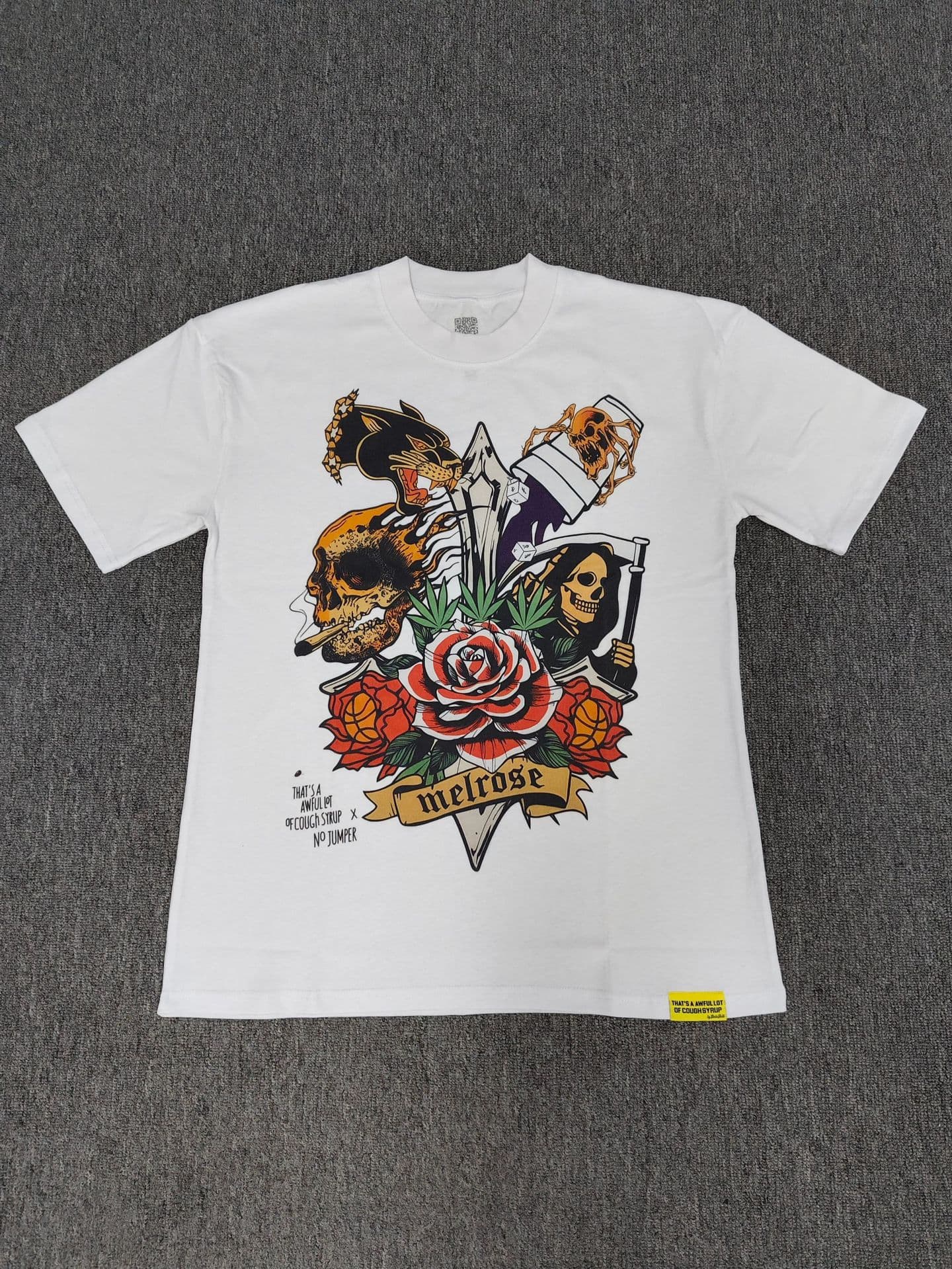 C'EST UNE QUANTITÉ ÉNORME DE SIROP CONTRE LA TOUX. C'est une marque tendance transfrontalière établie de longue date pour les t-shirts à manches