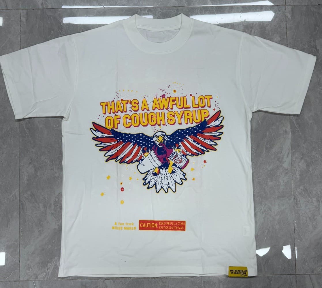 C'EST UNE QUANTITÉ ÉNORME DE SIROP CONTRE LA TOUX. C'est une marque tendance transfrontalière établie de longue date pour les t-shirts à manches