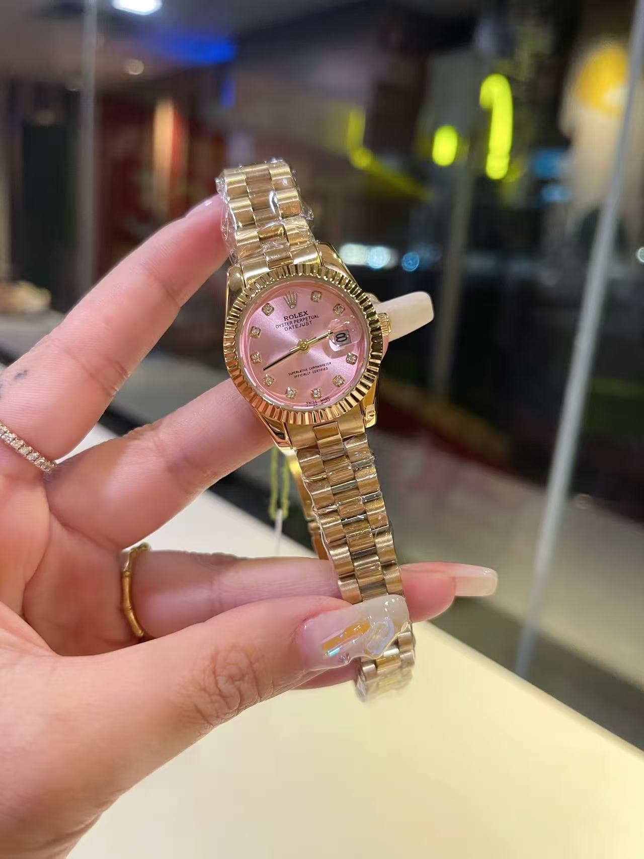 Montre femme 28 mm, édition limitée, verre saphir AAA, style noble et élégant, bracelet en acier massif 316, quartz, cadeau d'anniversaire.