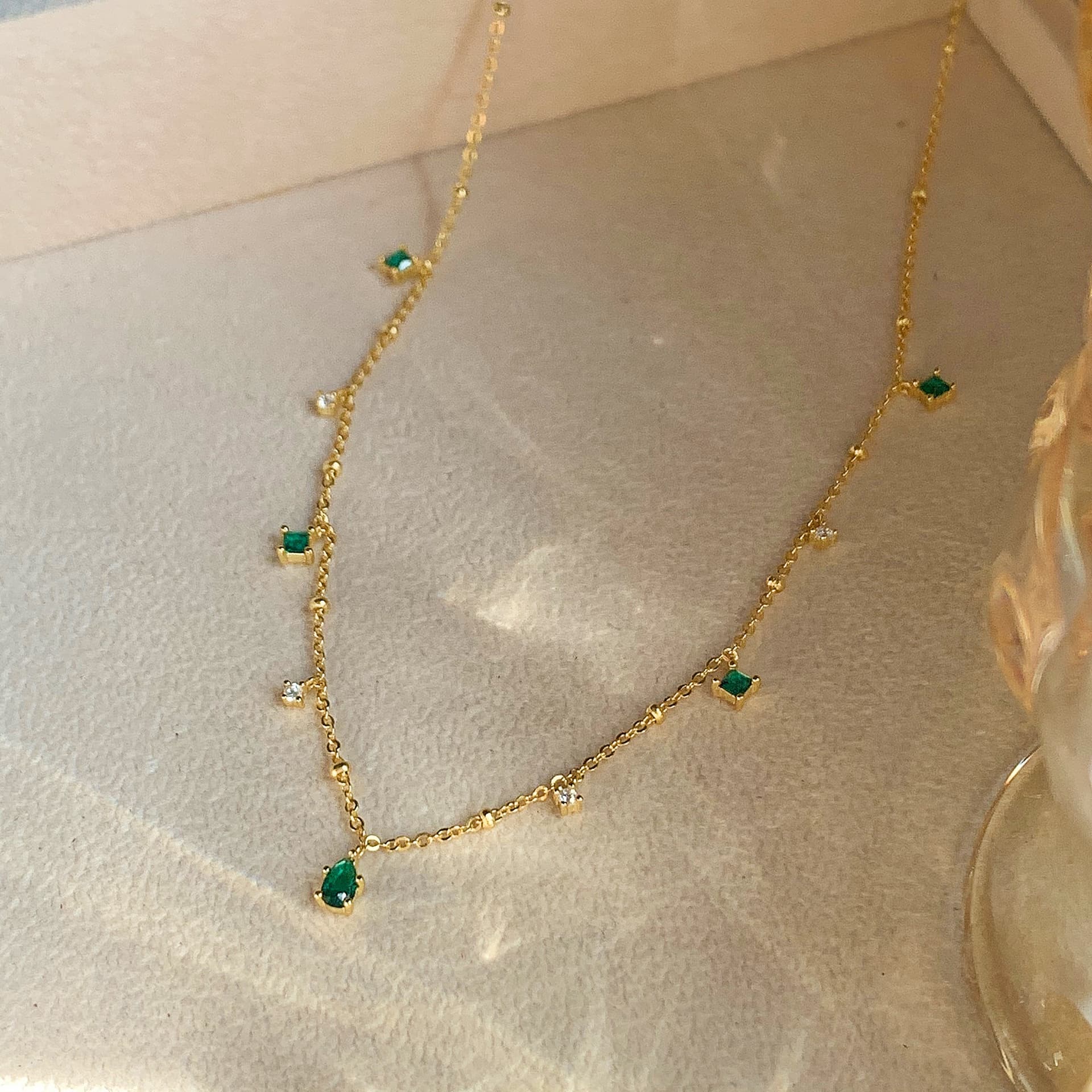 Exquisite retro emerald neck simple temperament s925 sterling silver gold plated clavicle chain niche design necklace female