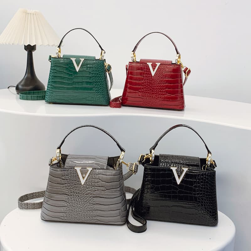 Light Luxury Crocodile Embossed Bucket Bag With Inner Compartment, Magnetic Closure, And Adjustable Shoulder Strap – Stylish & Spacious