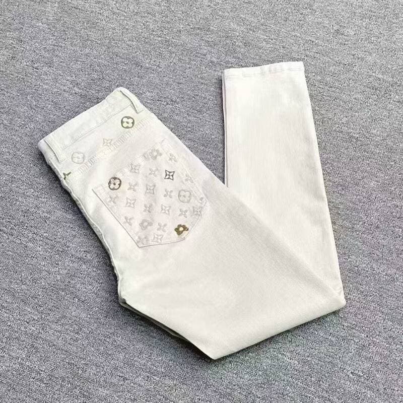 Jean blanc brodé tendance pour homme, style Dopamine, coupe slim, extensible et décontracté.