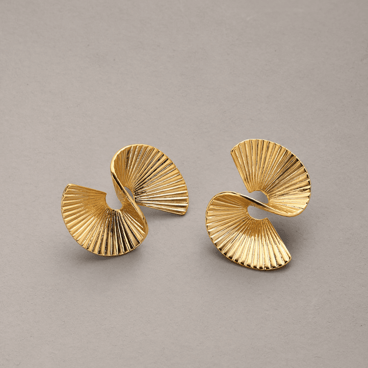 French retro fan earrings for women light luxury niche design high end earrings simple cold style high end earrings