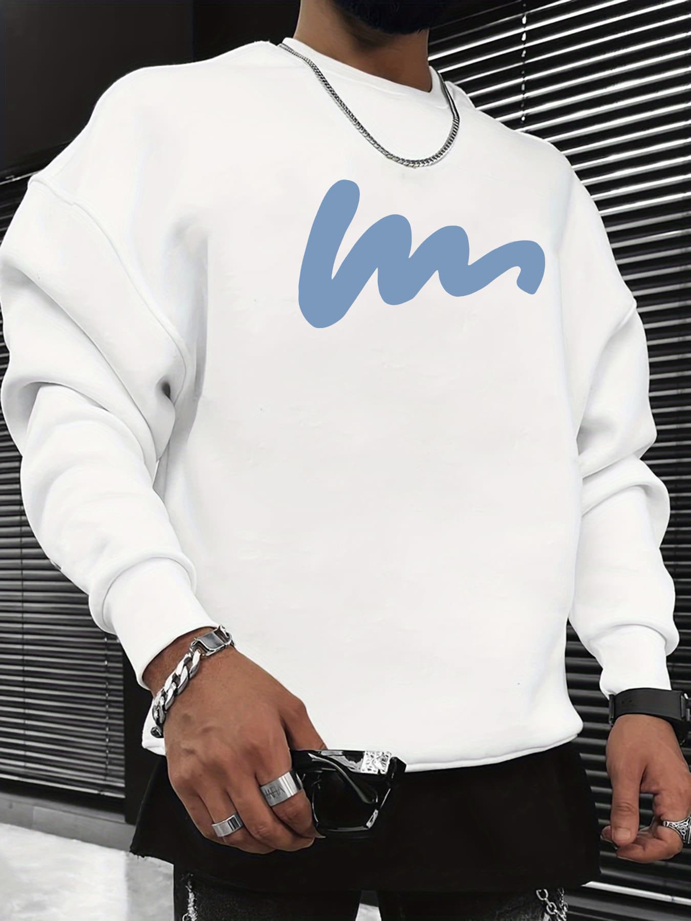 Men's Loose Casual Fashionable Simple Pattern Printed Round Neck Long Sleeved Sportswear For Autumn And Winter