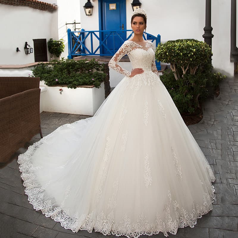 Women's weddings dress round neck long sleeve lace slimming bridal style slimming tail wedding dress
