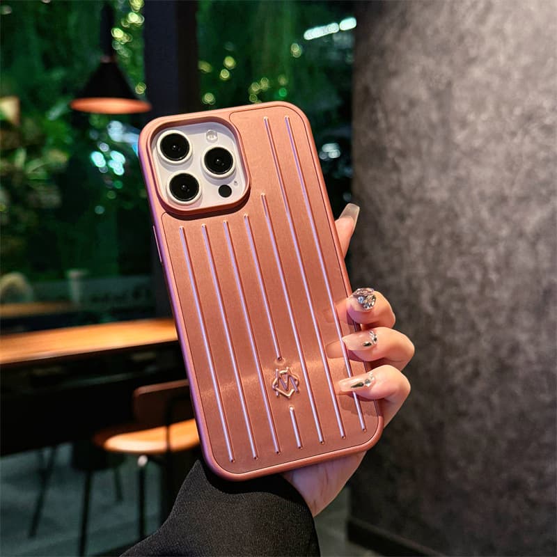 Étui en alliage d'aluminium compatible avec iPhone 16 Pro Max, iPhone 15 et 14, protection intégrale tendance.